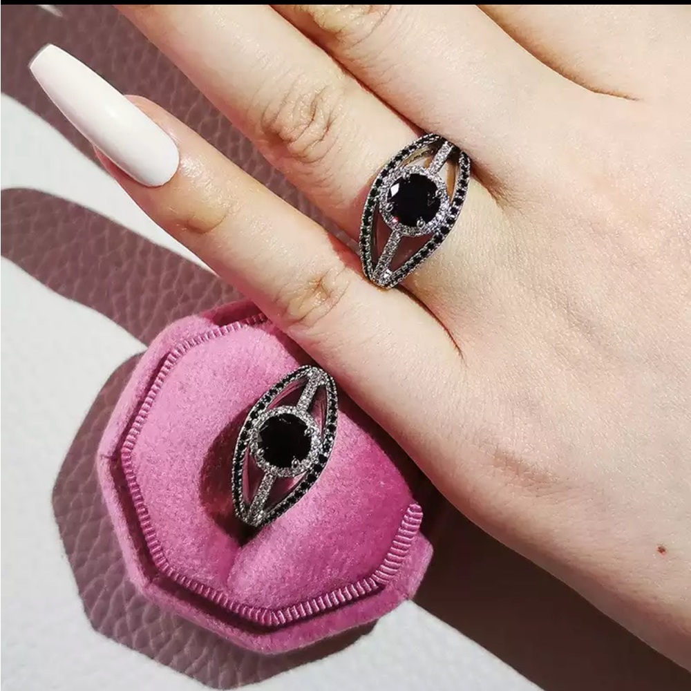 New  925 Silver Beautiful Black Sapphire Ring - Picture 2 of 2